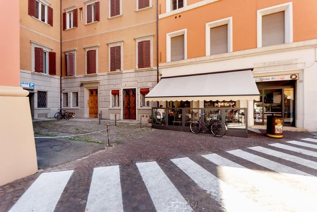 Ground Floor Luxe Historic Studio City Centre Apartment Bologna Exterior photo